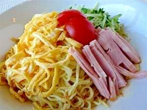 梅肉だれの冷やし中華